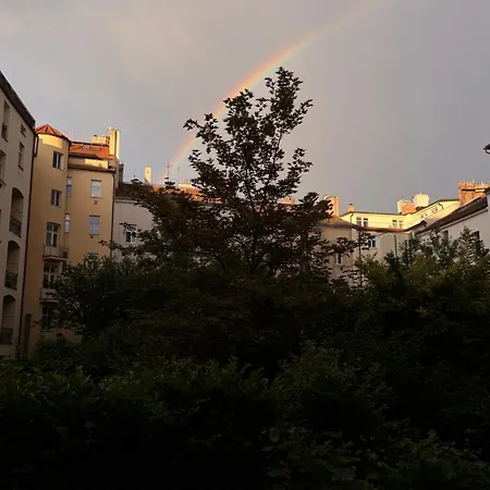 A Designer's Flat Διαμέρισμα *